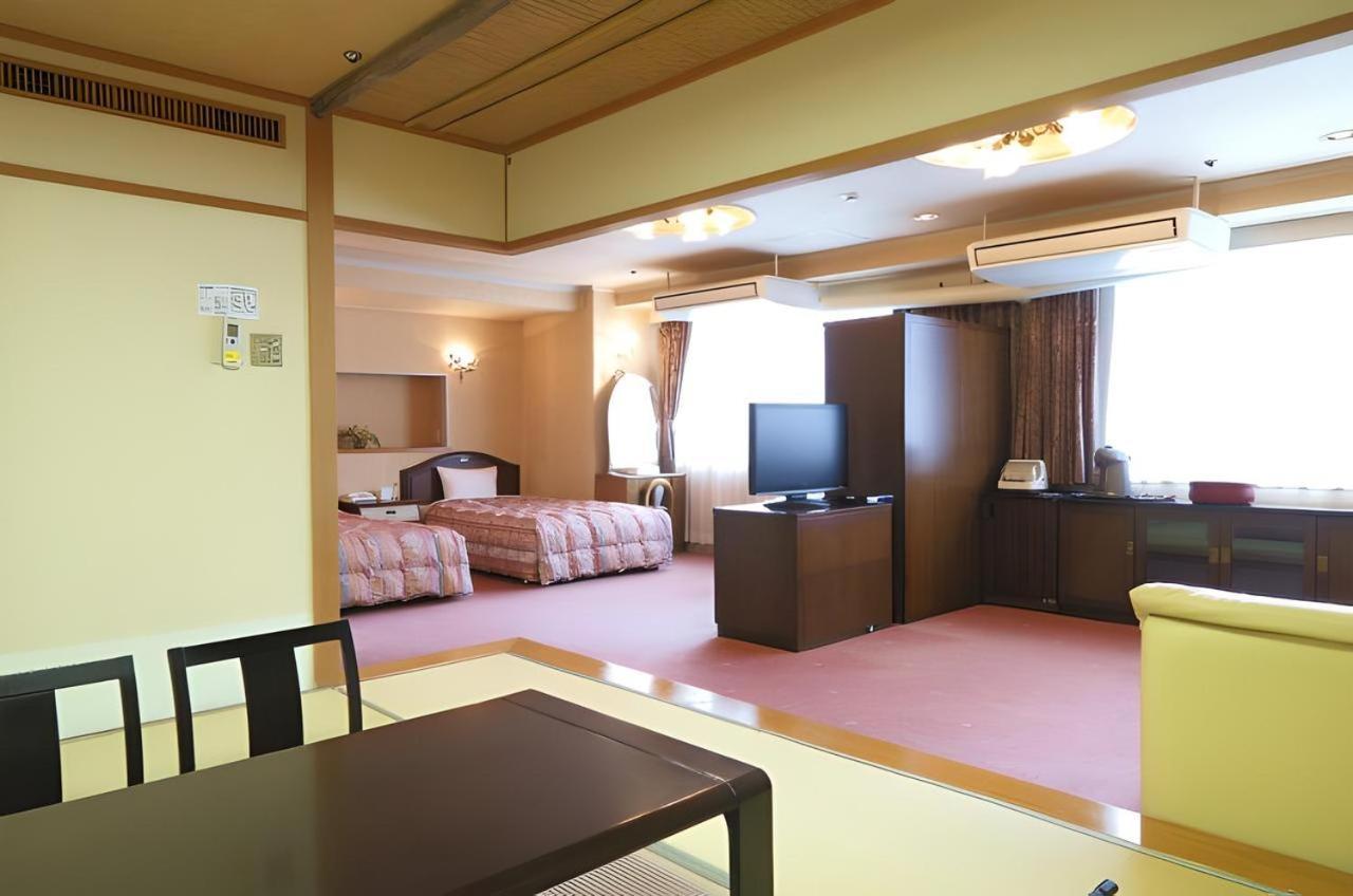 New Sunpia Tsuruga Exterior foto